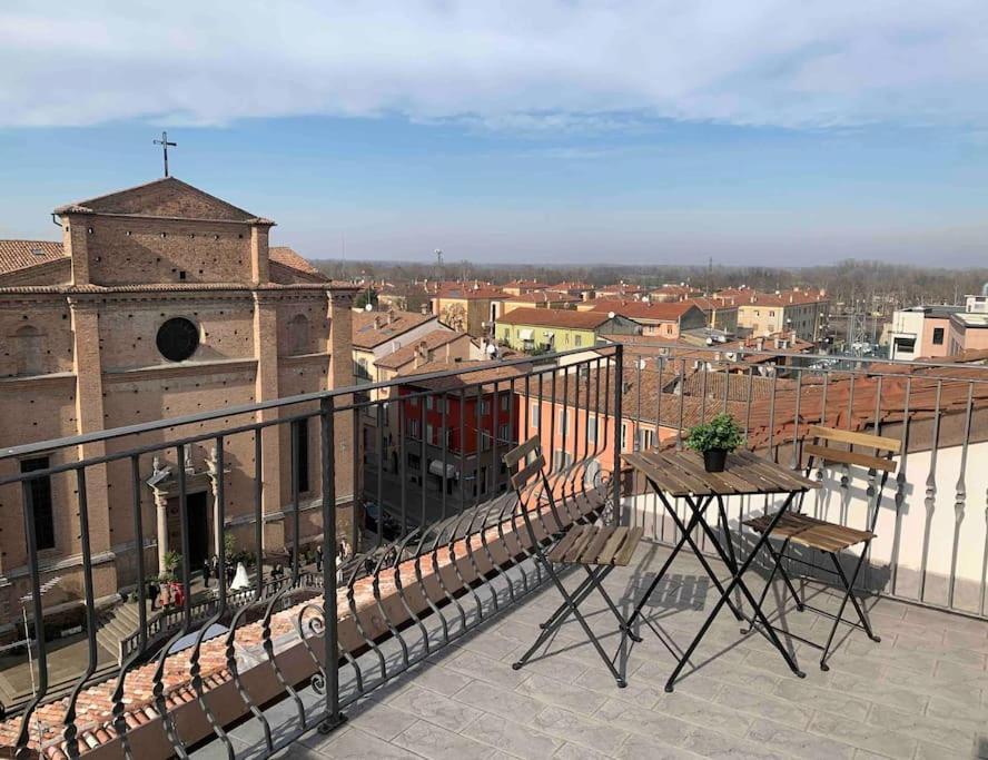 Apartament Mansarda Con Vista In Centro A Piacenza Zewnętrze zdjęcie